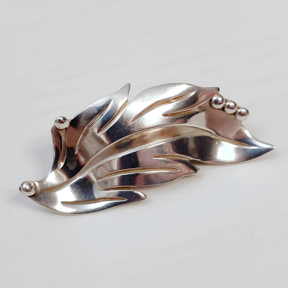 Vintage TAXCO Maricela Sterling Silver Pebble accented Leaf Brooch Pin